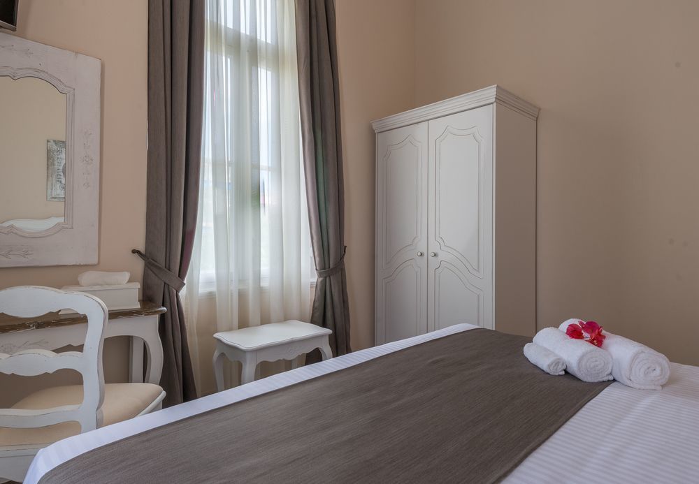 Palladian Home Ateny Zewnętrze zdjęcie